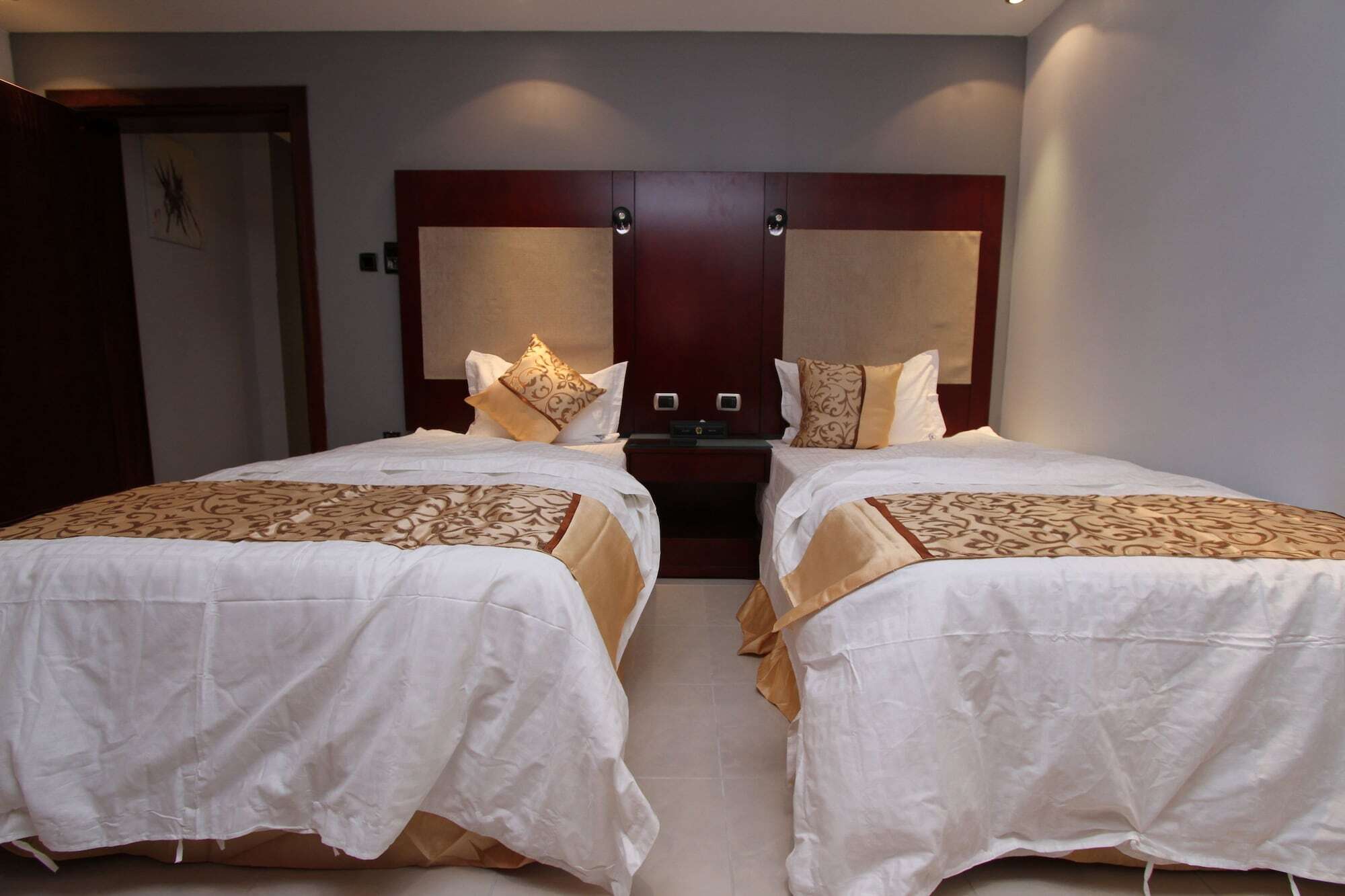 Raoum Inn Hail Exterior foto